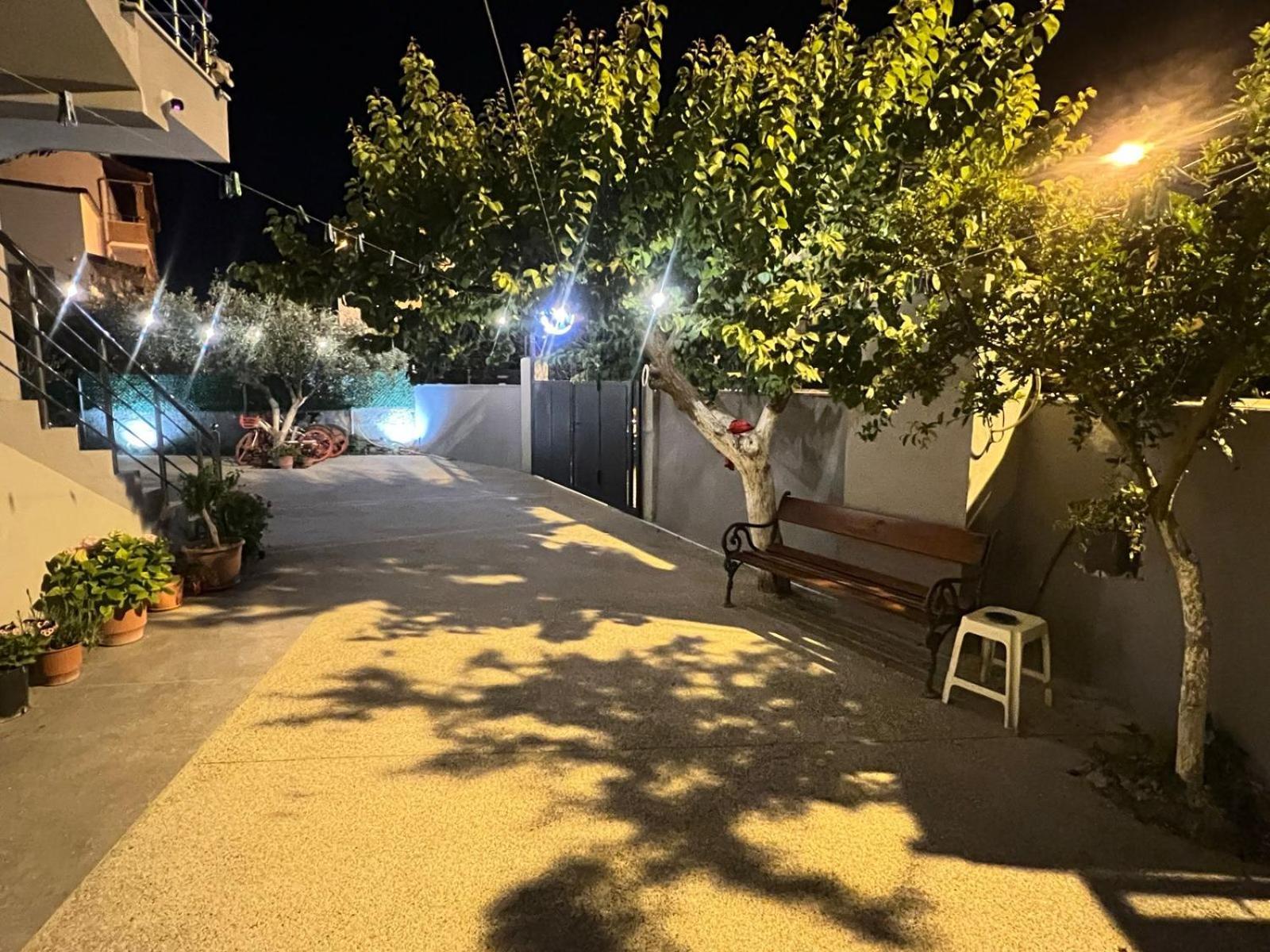 Serene Hotel apartamentowy Wlora